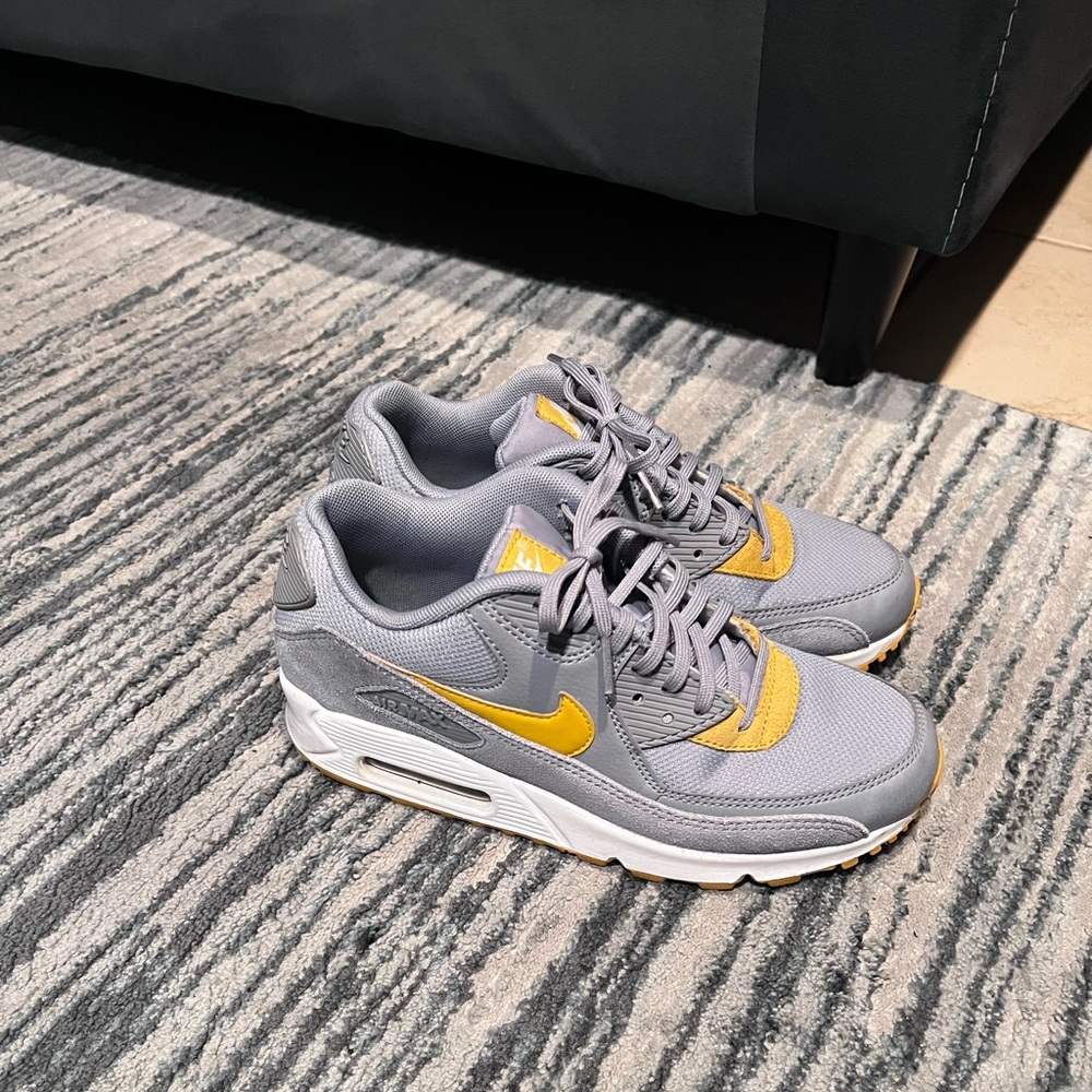 Nike air max 90 stealth gold/gray size 7.5 preowned